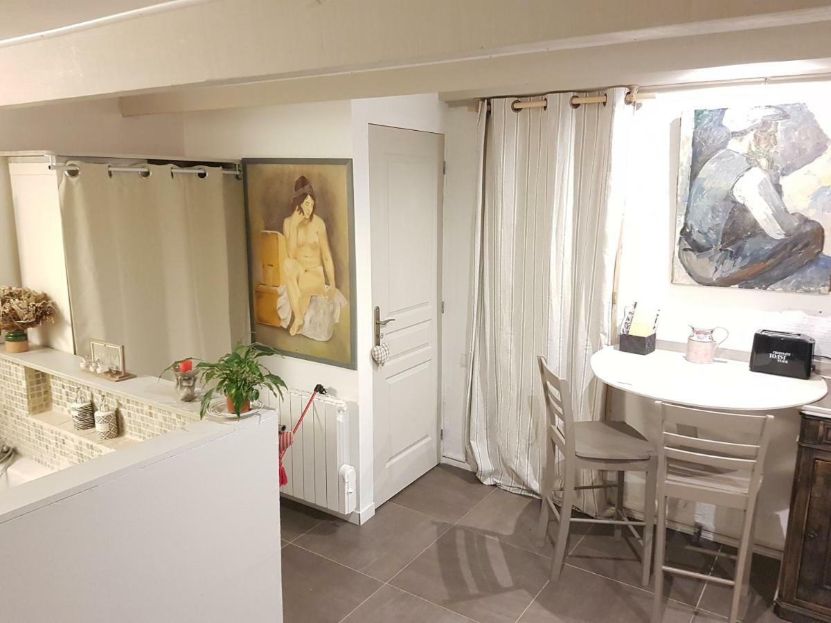 آرْلْ Chambre D'Hote - Mas Le Barret المظهر الخارجي الصورة