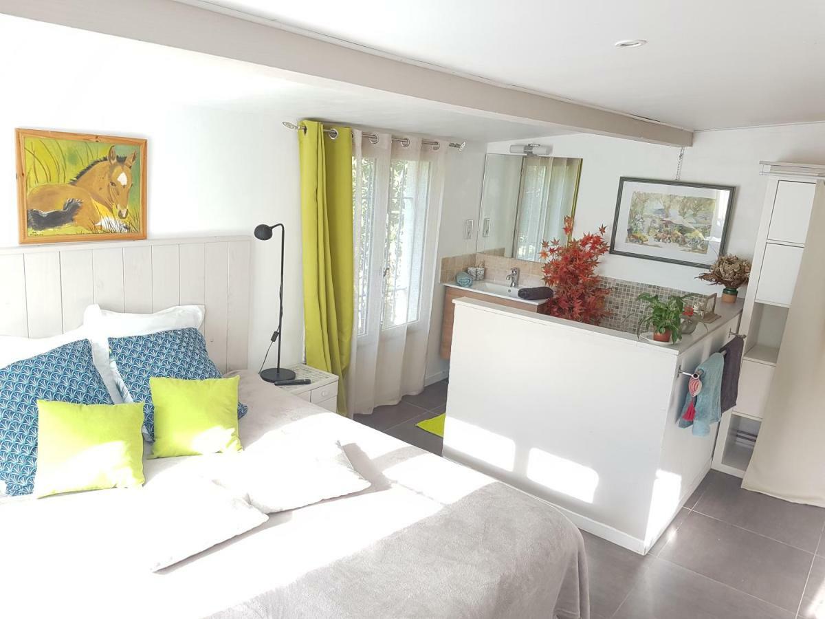 آرْلْ Chambre D'Hote - Mas Le Barret المظهر الخارجي الصورة